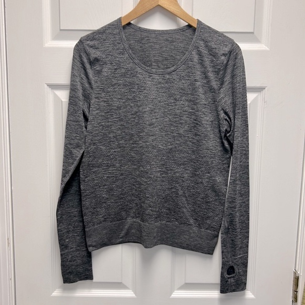 Lululemon Breeze By LS Long Sleeve in Heathered Black sz Medium fits 6 8